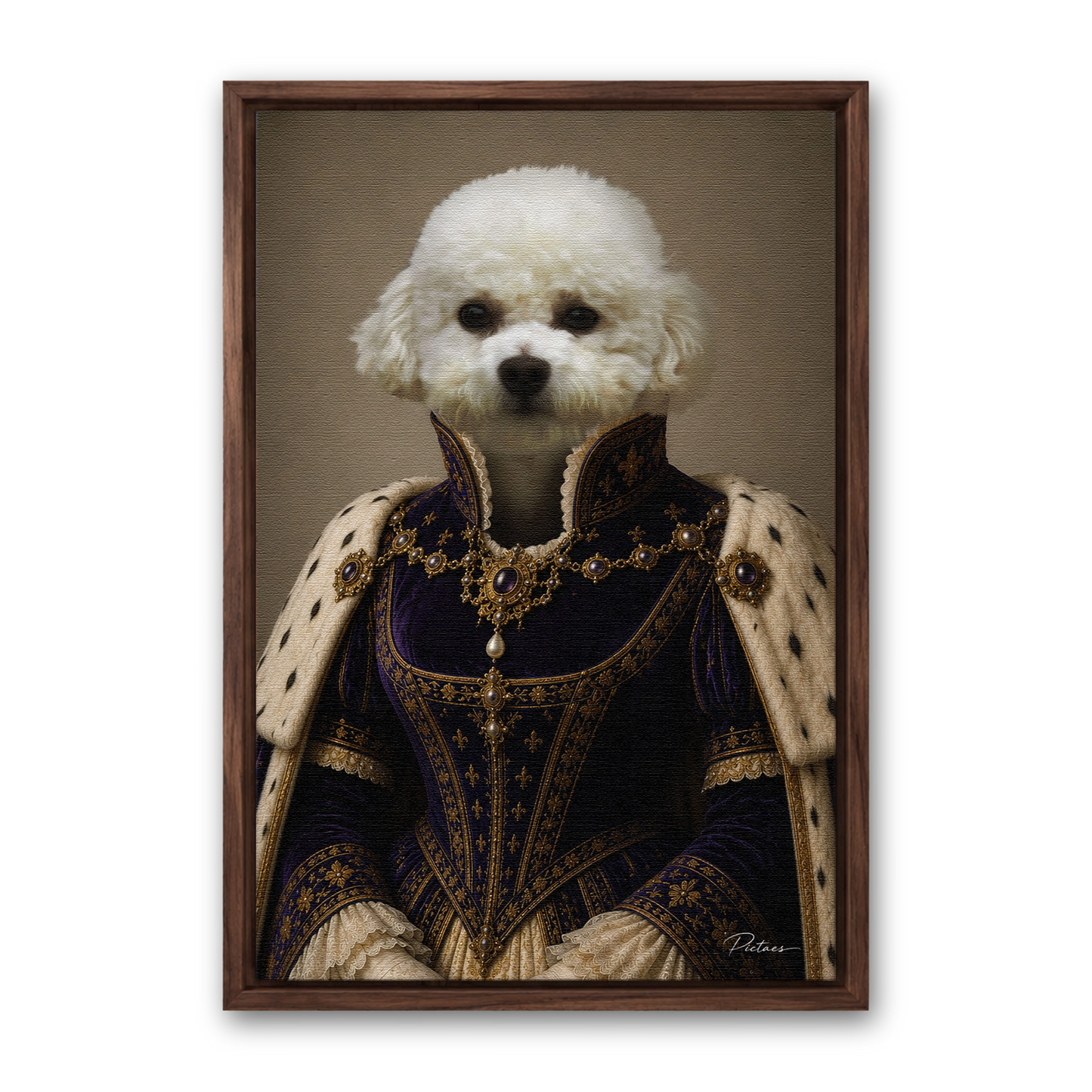 La Reine Pictaes — portrait chat robe pourpre lys d'or manteau d'hermine, présenté avec cadre noyer